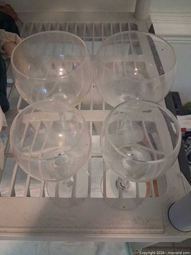 2 small, 2 large stem glasses  (1 of 4)