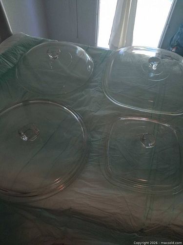 Glass cookware tops. 2 square and 2 round (1 of 4)