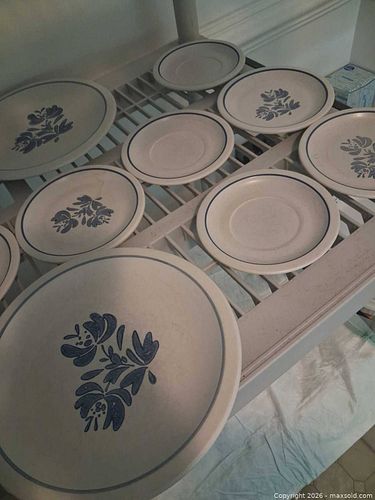 Stoneware, Pfaltzgraff plates (1 of 3)