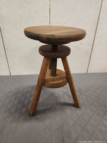 Lot #82 (1 of 5)