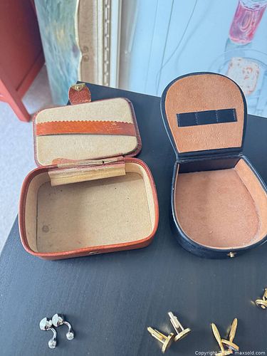 Assorted Cufflinks with Small Jewelry Boxes, 8–12 Pairs (1 of 16)