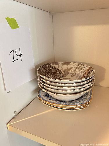 Lot #24 (1 of 8)
