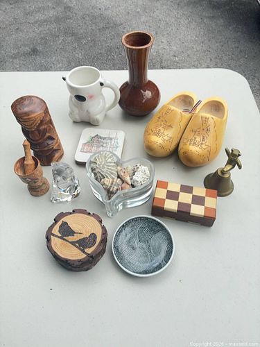 Lot #61 (1 of 9)
