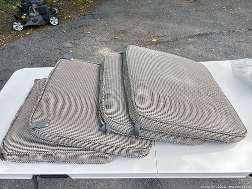 Lot #42 (1 of 7)