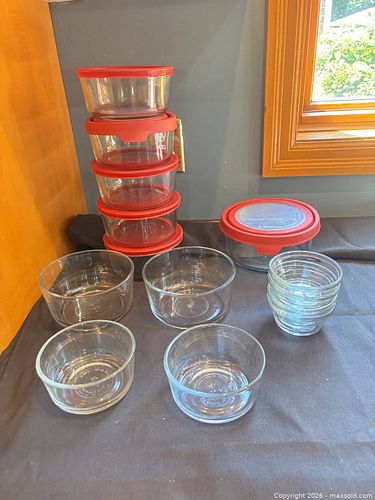 Anchor Hocking Glass Storage Containers B (1 of 12)