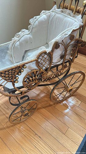 Antique Victorian Miniature Baby Buggy.   B  (1 of 11)
