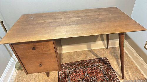Beautiful Paul McCobb designed MCM Desk.     C (1 of 12)