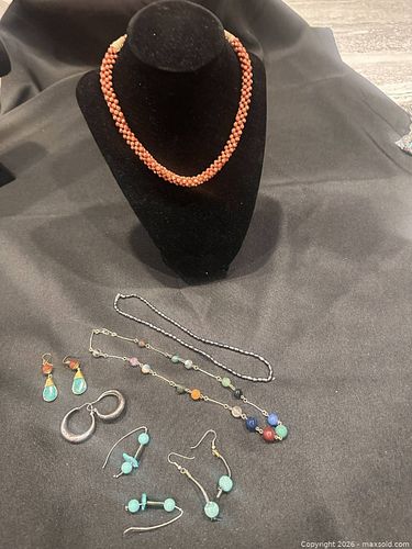 Costume Jewelry.  A  (1 of 9)