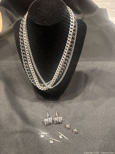 Costume Jewelry.   A  (1 of 7)
