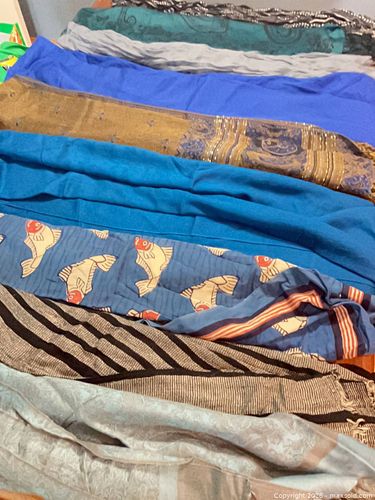 Fashion Scarves. A (1 of 7)