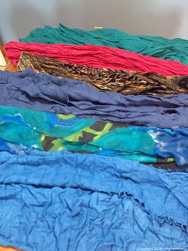Fashion Scarves. A (1 of 5)