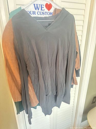 Five Long Sleeve Ladies Tops.   A (1 of 20)