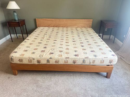 King Size Bed  C (1 of 8)