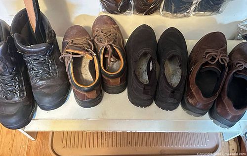 Men’s Shoes/Boots, Boot Tray & Shoe Rack.    A  (1 of 12)