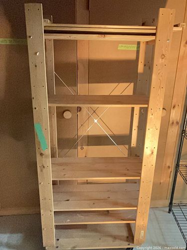 Storage shelf. C (1 of 3)