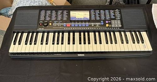 Yamaha PSR 190 Keyboard (1 of 4)