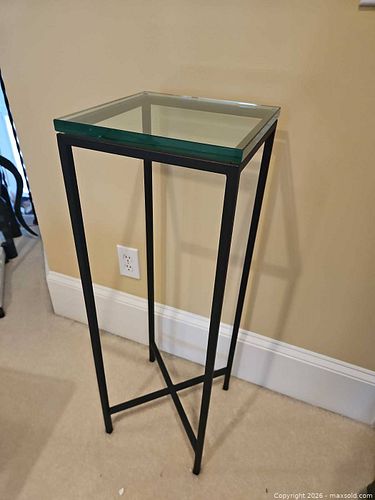 Black Metal & Glass Plant Stand / Small Side Table (1 of 6)