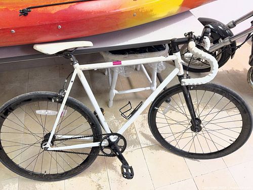 White 58cm Road Bike — Fixed-Gear / Single-Speed (1 of 5)