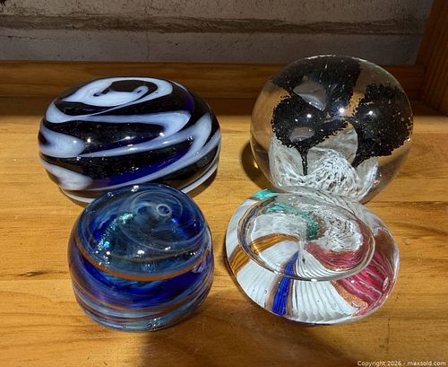 Lot #1100 (1 of 11)