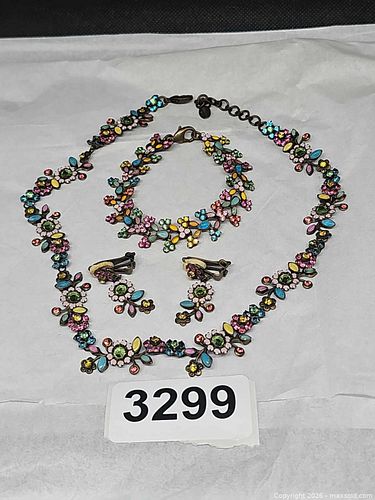 Lot #3299 (1 of 6)