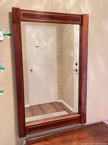 Lot #370 (1 of 8)