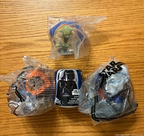 4 Star Wars collectibles  (1 of 3)