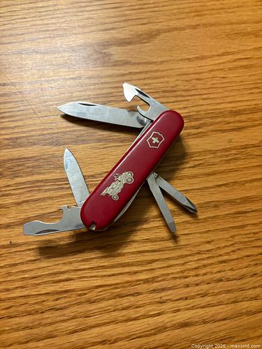 Swiss Army Cutting tool (1 of 2)