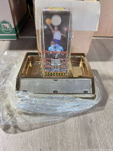 Lot #7010 (1 of 5)
