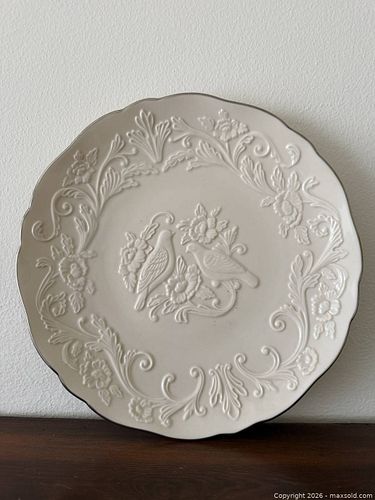 Lot #32 (1 of 4)