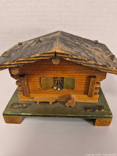 Lot #92 (1 of 8)