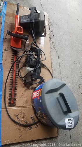 Lot #0829 (1 of 10)