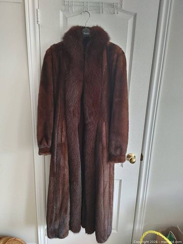 Lot #106 (1 of 5)
