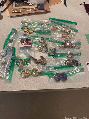 Costume Jewelry A (1 of 16)
