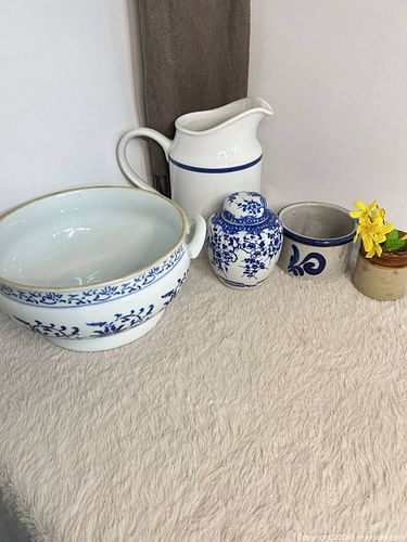 Lot #32 (1 of 12)