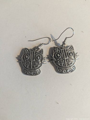 Vintage Jonette Jewelry Cat Face Dangle Earrings - Pewter (1 of 3)