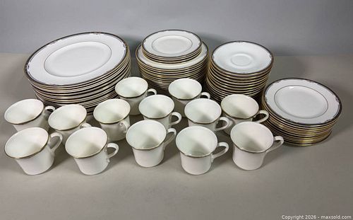 Lot #923 (1 of 16)