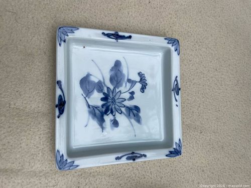 Lot #52 (1 of 6)