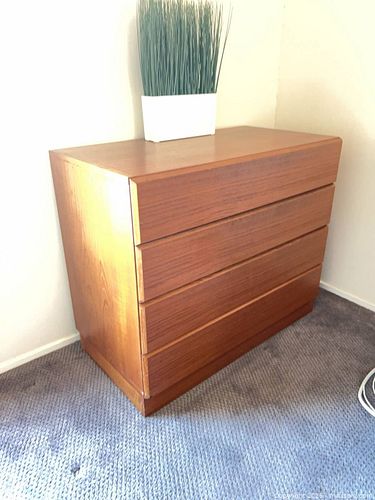Lot #21 (1 of 8)