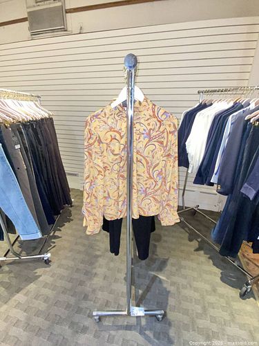 Lot #271 (1 of 9)