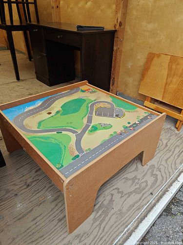Children's Train table (1 of 4)