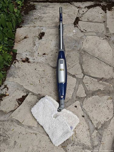 Shark Steam mop (1 of 5)