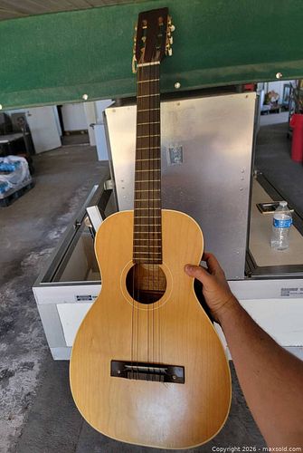 Lot #40 (1 of 5)