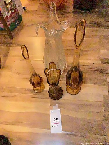 Lot #25 (1 of 8)