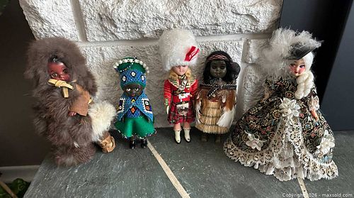 Vintage dolls of the world (1 of 7)