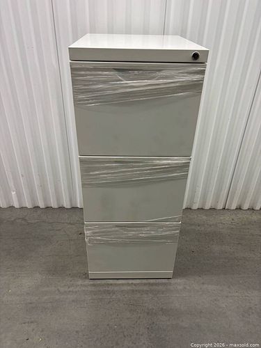 Lot #40 (1 of 3)