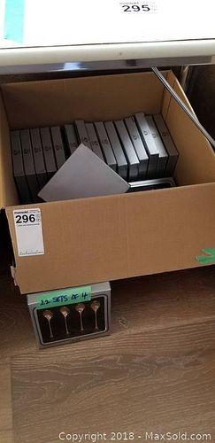 Lot #0296 (1 of 7)