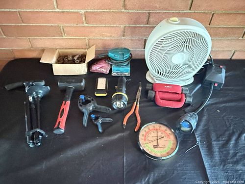 Mixed Tools & Small Appliances with Makita Finishing Sander (1 of 9)