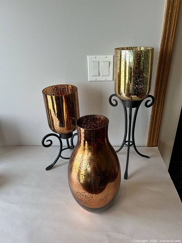 Lot #32 (1 of 8)