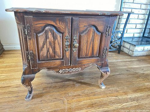 Vintage French Provincial Wood End Table with Brass Hardware (1 of 9)