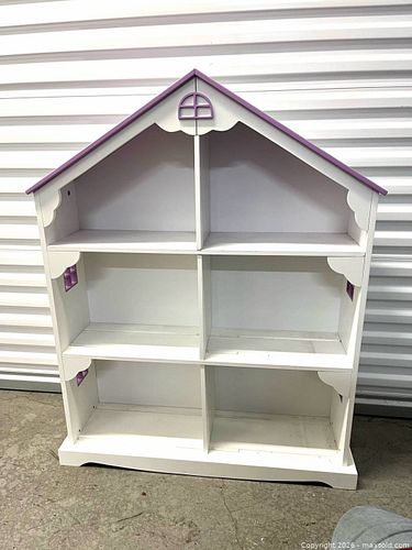 Lot #8 (1 of 5)